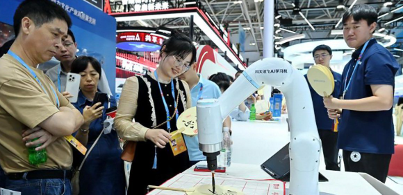 Perkembangan Teknologi AI Dorong Transformasi Dunia Kerja