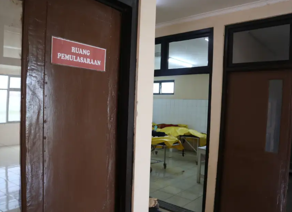 mantan-manajer-kamar-mayat-di-harvard-divonis-penjara-8-tahun